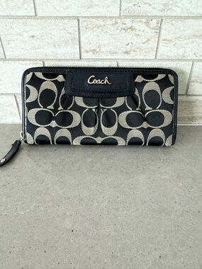 Coach Black & gray Signature Zip Wallet